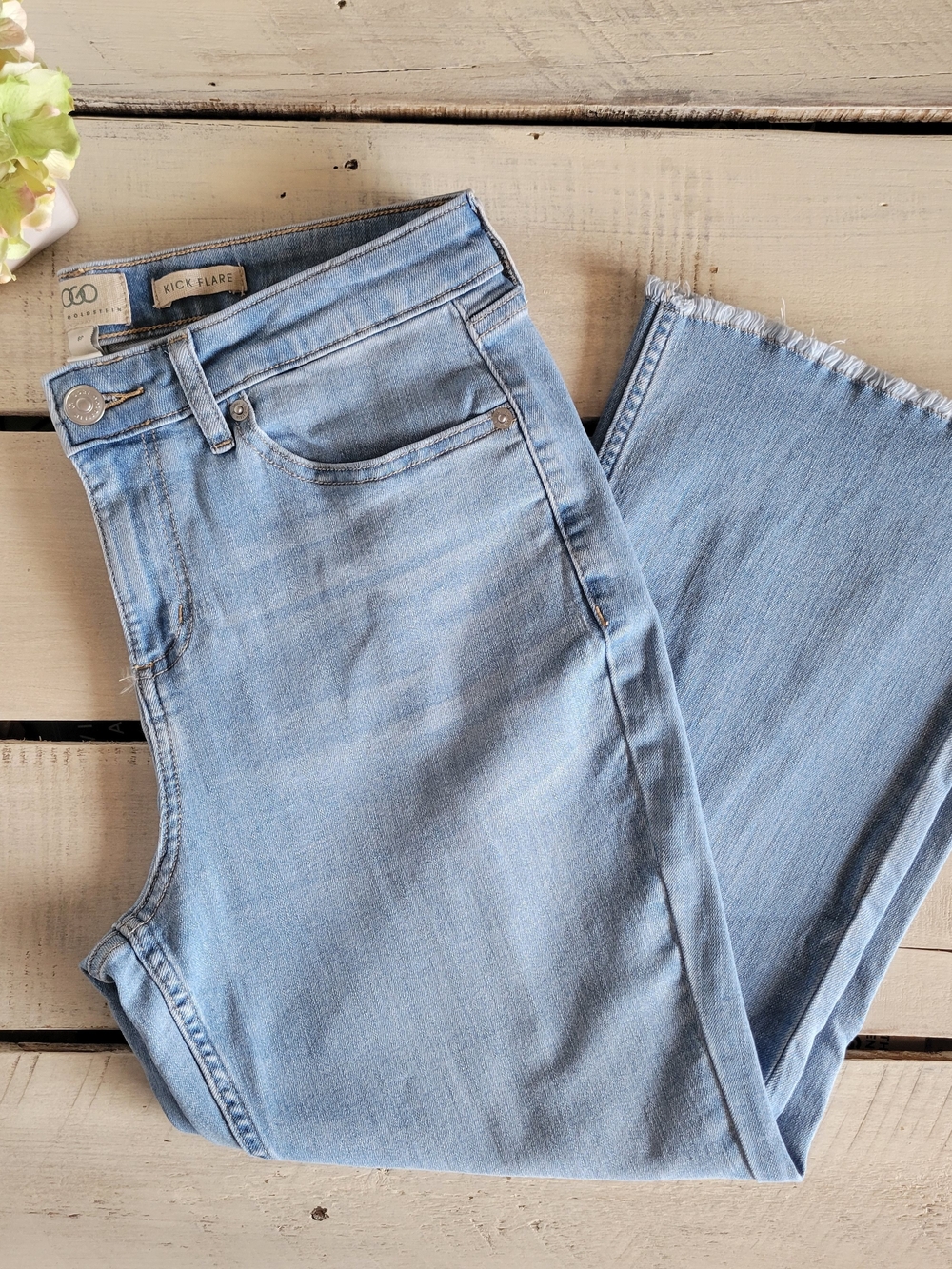 LOGO by Lori Goldstein kick flare cropped jeans Sz 6 Petite